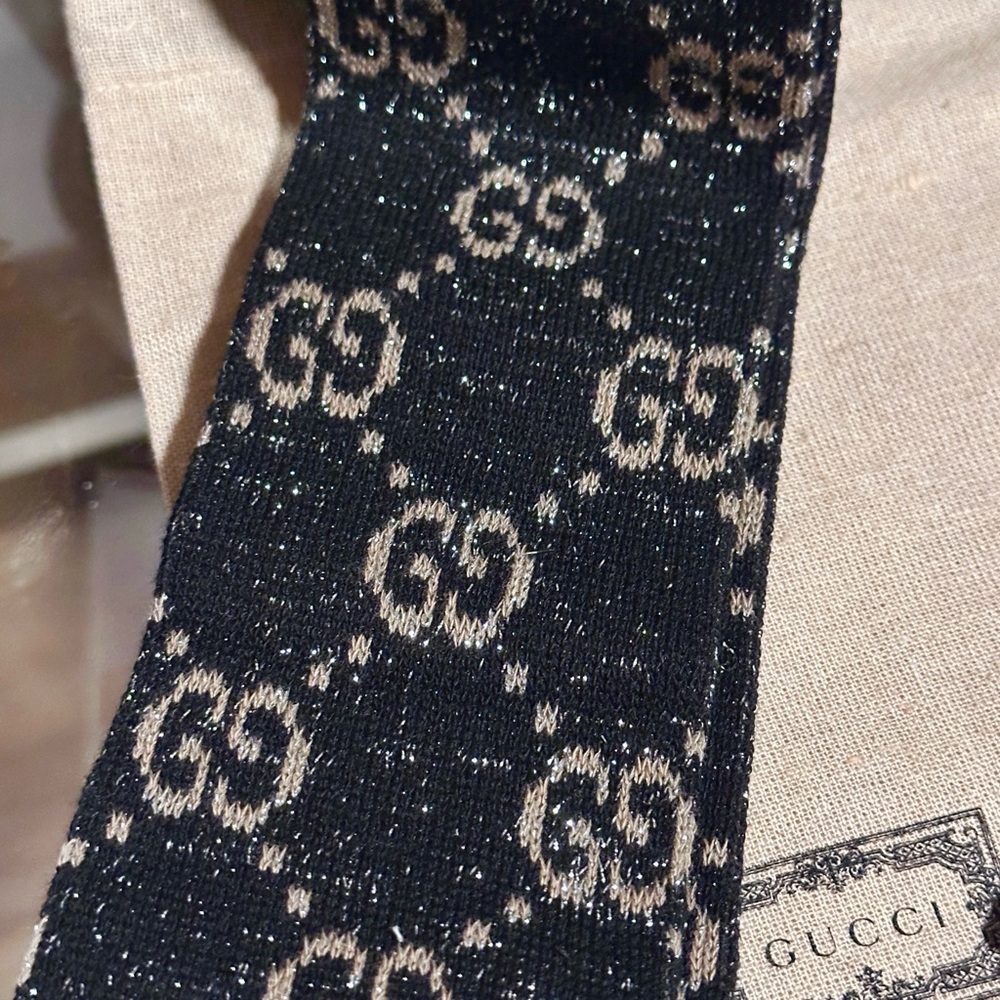 💯🩷Authentic GUCCI Black & Gray metallic shiny lamé shimmer GG Socks - Picture 10 of 13